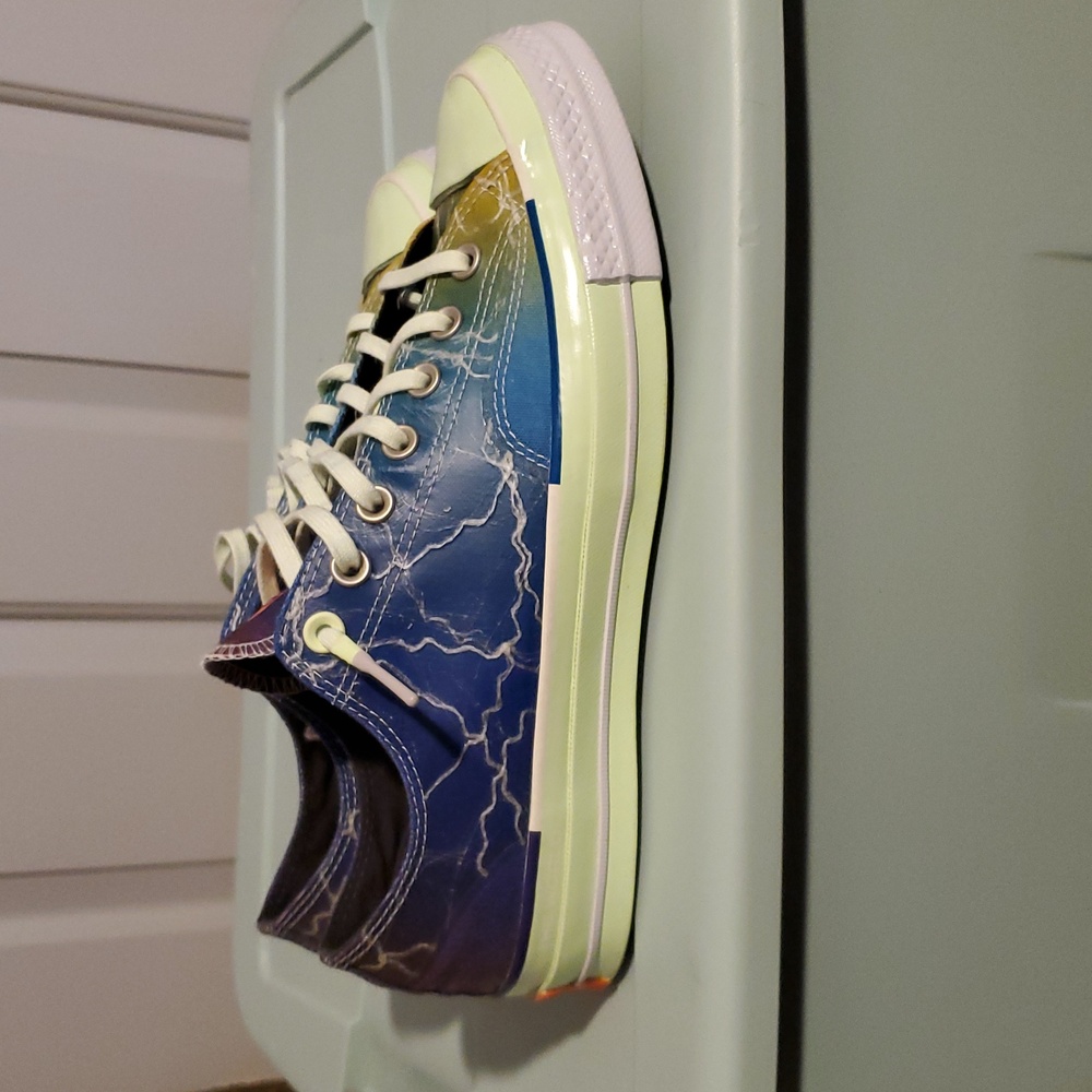 Converse Chuck Taylor All Star 70 Ox Pigalle. Men's Size 9. Color Multi.